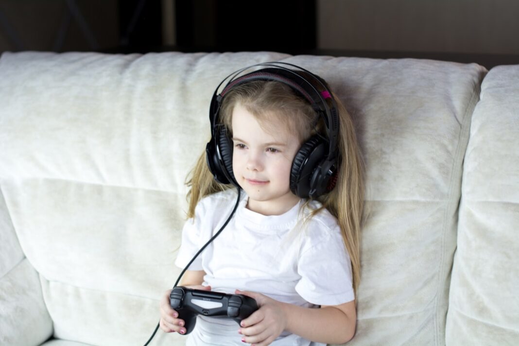 Photo Child with headphones